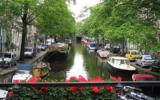 Amsterdam ciudad de Coffeeshops y tulipanes