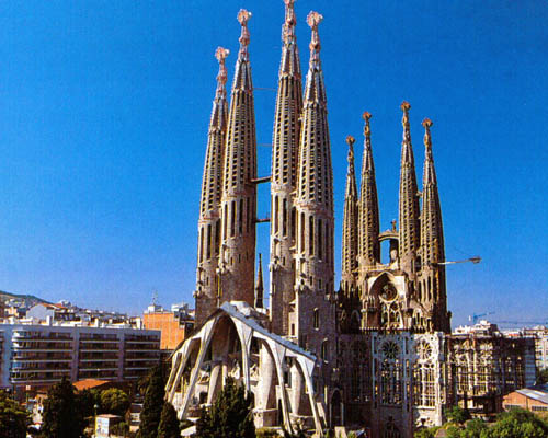 Sagrada Familia en el Eixample de Barcelona