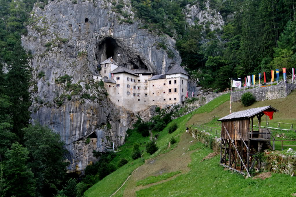 Castillo de Predjama