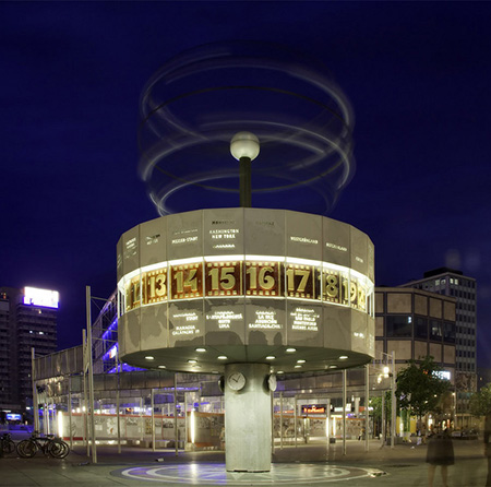 Seis Círculo de rodamiento Planeta Reloj Mundial de Berlín | Historia, vista nocturna