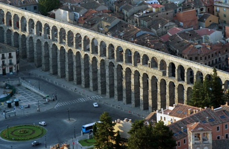 vista aérea del acueducto de Segovia