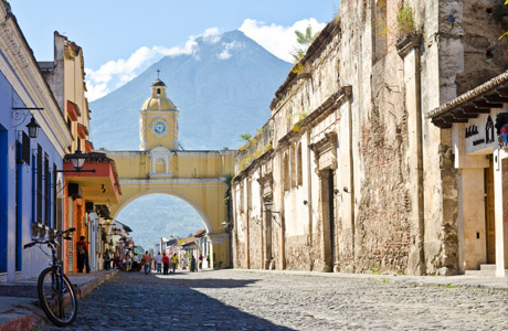 Vista del Volcán al otro lado del Arco